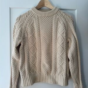 LL Bean Signature Women's Fishermen’s Cable Knit Sweater Beige Excellent